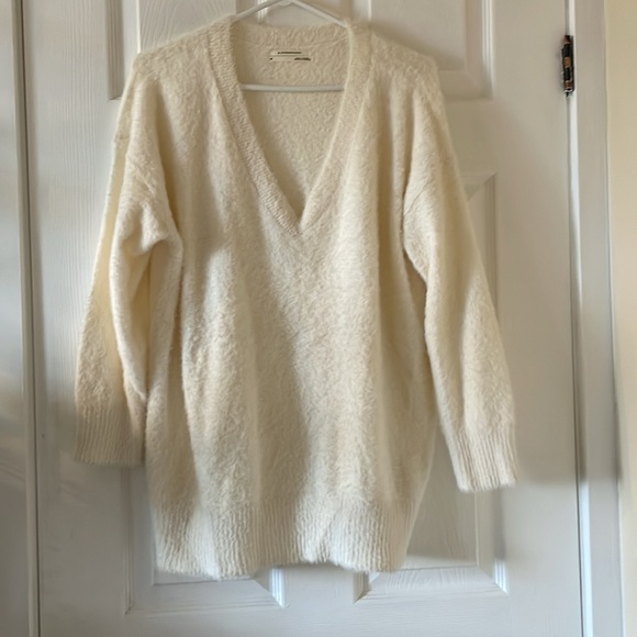 NWT Anthropologie eyelash tunic v neck fluffy fuzzy sweater petite M - Picture 5 of 9